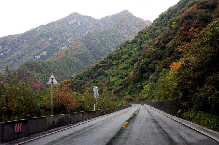 6条西安周边最美公路自驾游线路攻略推荐，西安出发短途自驾游去哪好玩