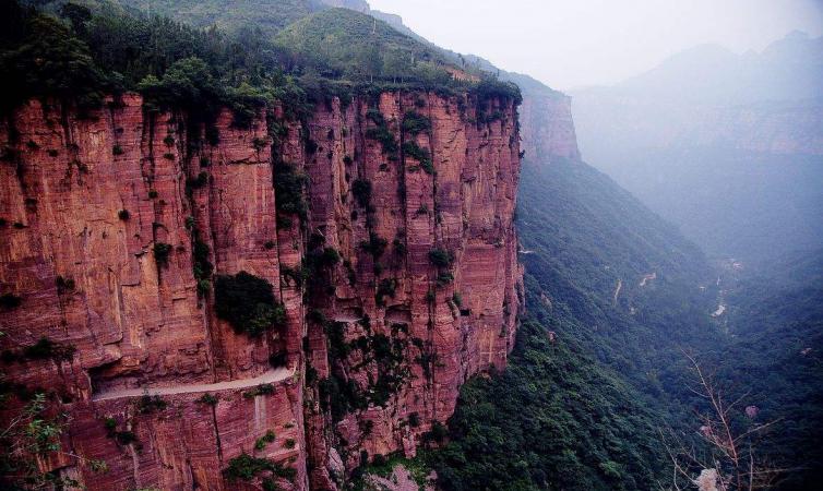 中国最美_最险的南太行四大挂壁公路景点全攻略，河南_山西自驾游景点推荐