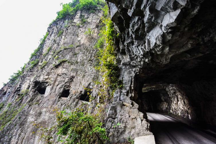 中国最美_最险的南太行四大挂壁公路景点全攻略，河南_山西自驾游景点推荐