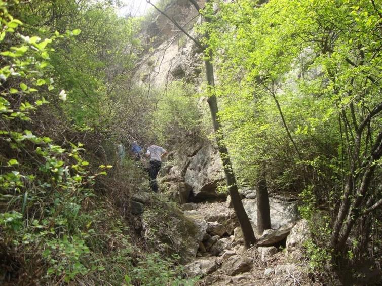 十一石家庄出发自驾游去哪里好玩，5个石家庄周边登山感受自然自驾游攻略