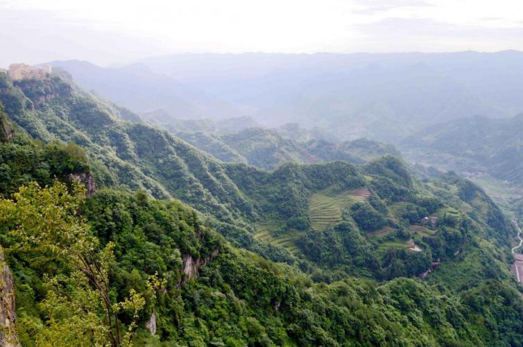 暑假湖北周边避暑自驾游去哪里好，10个湖北周边避暑景点让您体验山野幽幽，清风怡人