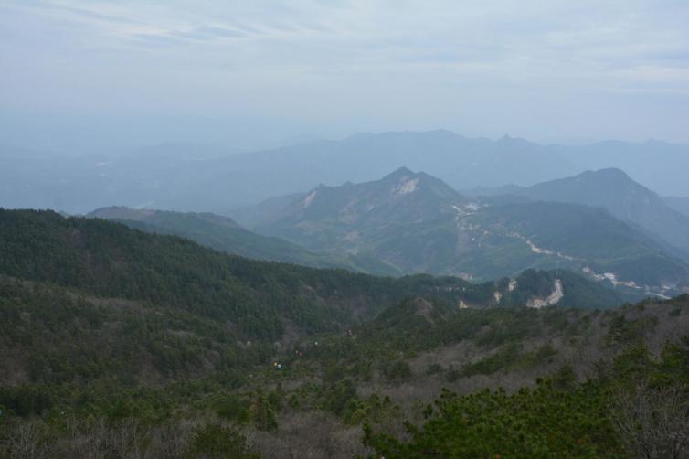 6月湖北周边2-3日自驾游好去处推荐，6个湖北周边避暑自驾游路线景点攻略收藏