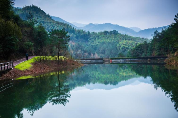 中秋节杭州2-3日周边自驾游去哪好玩，杭州周边排名前10的经典自驾游路线攻略