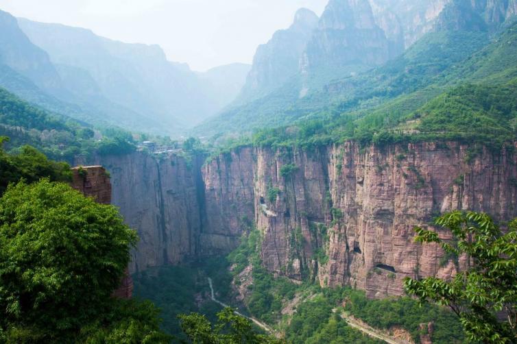 中国最美_最险的南太行四大挂壁公路景点全攻略，河南_山西自驾游景点推荐