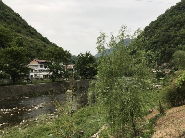 沿着陇南这条高速段走，不知不觉间收获甘肃美景！挑个时间赶紧自驾出发吧！