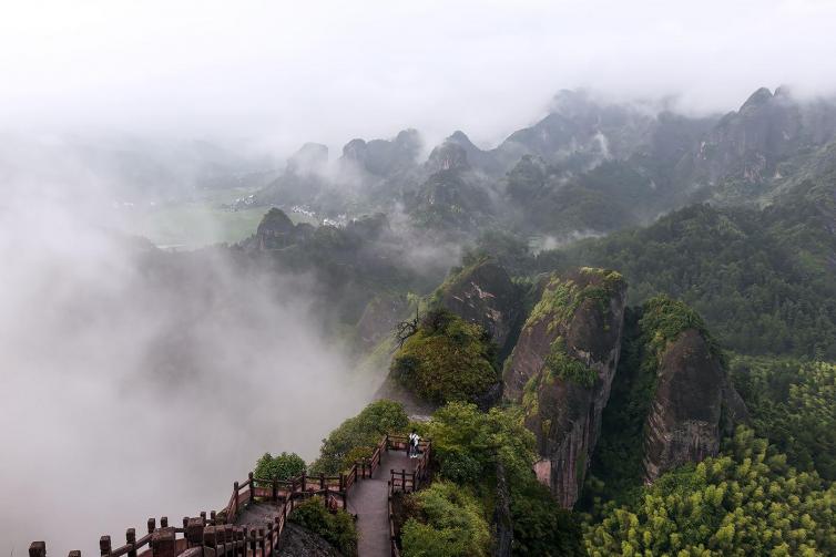 中秋节/国庆节湖南周边自驾游去哪里好玩，8个湖南周边最适合金秋自驾游景点攻略