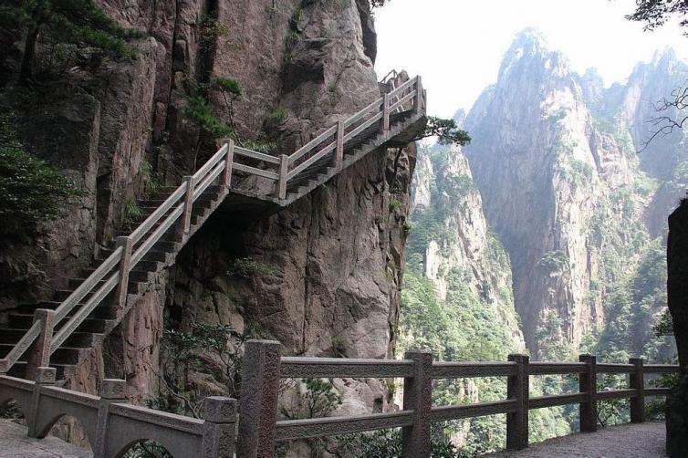 周末黄山自驾游去哪儿好玩，3个黄山自驾游美景线路攻略推荐