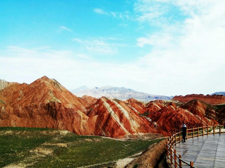 甘肃省自驾游精品旅游线路，甘肃自驾游必去的两条景点路线