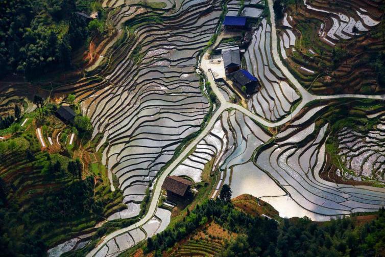 湖南自驾游去哪儿好玩，周边最佳自驾游景点、路线推荐，值得收藏！