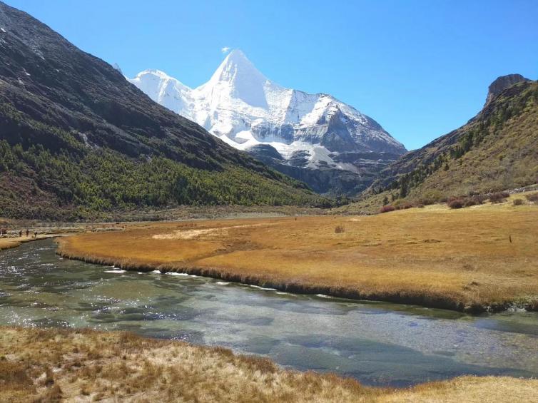 秋天成都出发自驾游经典线路推荐，四川秋天自驾游最美风景好去处