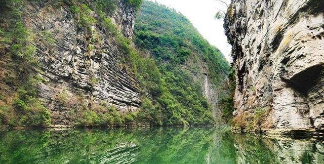 黔江阿蓬江神龟峡景区