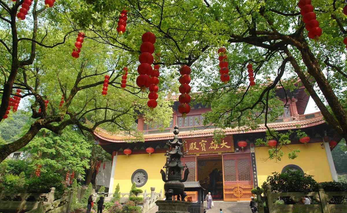 杭州一寺庙走红，号称“最灵验的姻缘寺”，门票10元却少有人知